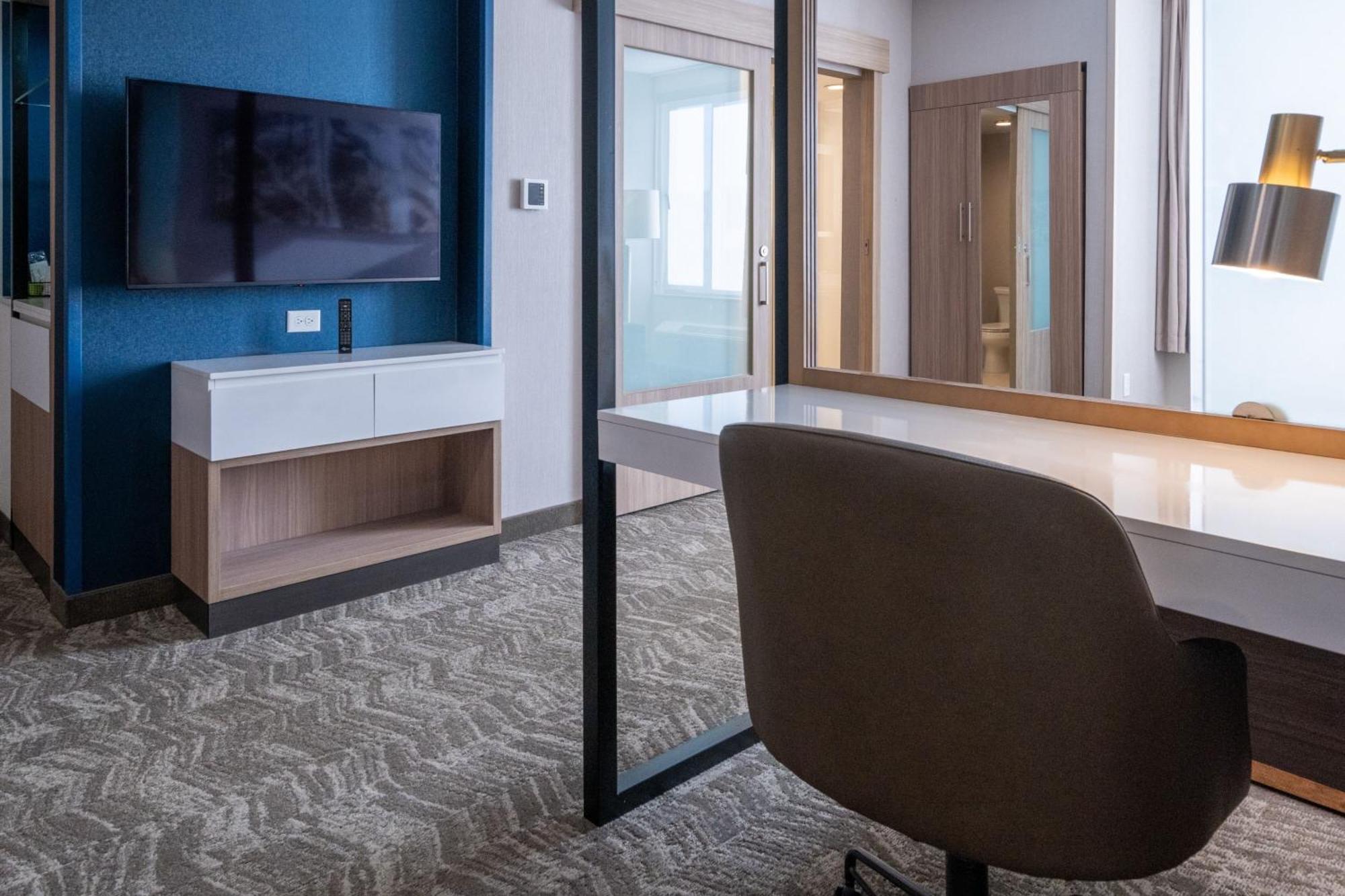 Springhill Suites By Marriott Woodbridge Dış mekan fotoğraf
