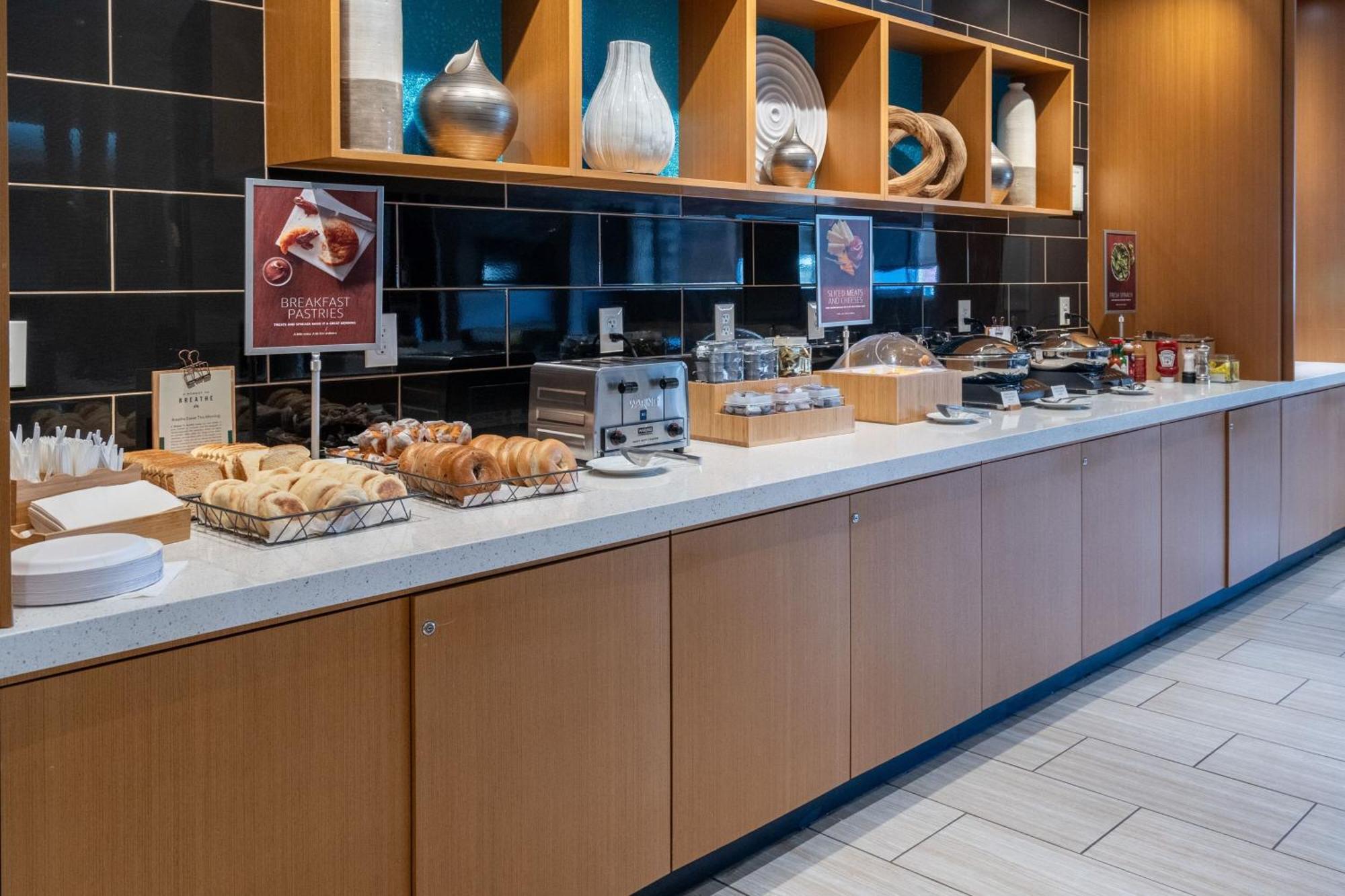 Springhill Suites By Marriott Woodbridge Dış mekan fotoğraf