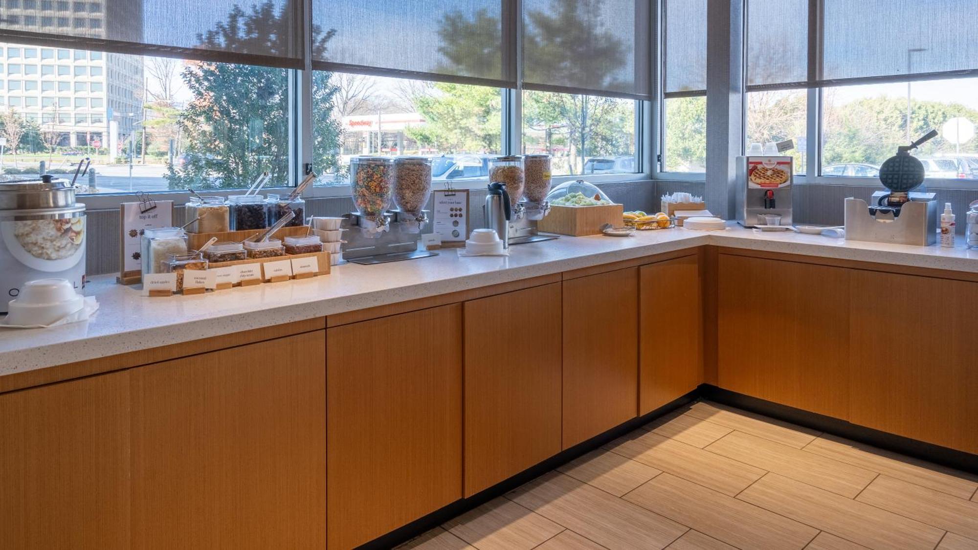 Springhill Suites By Marriott Woodbridge Dış mekan fotoğraf